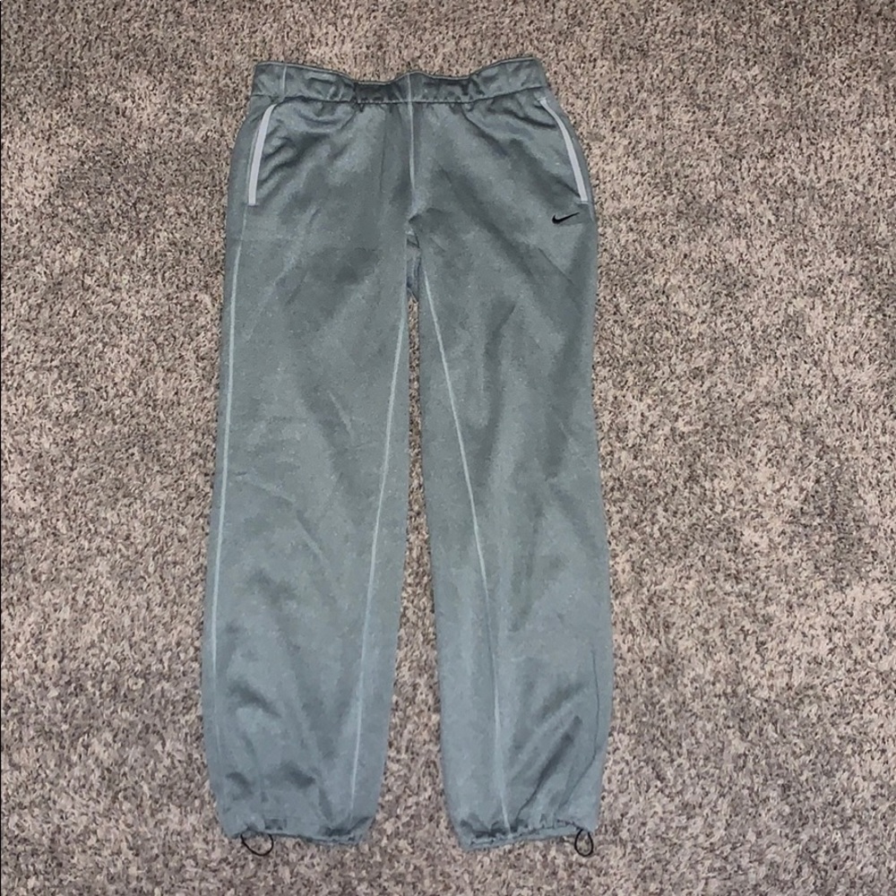 Nike Grey Therma Fit Sweatpants LIKE NEW!!!